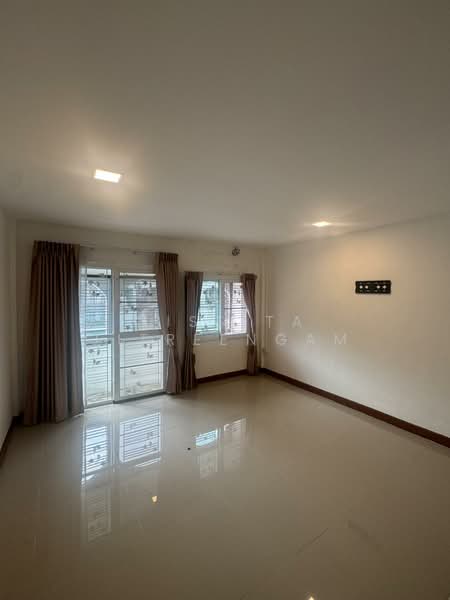หมู่บ้านบัวทองธานีพาร์ค ถนนกาญจนาภิเษก, Nonthaburi, Bang Bua Thong, Bang Bua Thong, Nonthaburi, 2 Bedrooms, 120 sqm, Townhouse For Sale, by Nissita Jitreengam, 500223394 - DDproperty.com
