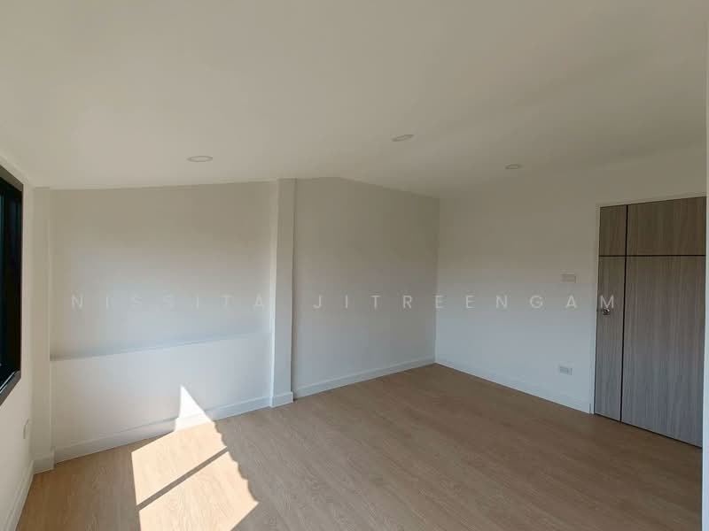 โครงการหมู่บ้านปรีชา 11, Bangkok, Min Buri, Min Buri, Bangkok, 2 Bedrooms, 120 sqm, Townhouse For Sale, by Nissita Jitreengam, 500223400 - DDproperty.com