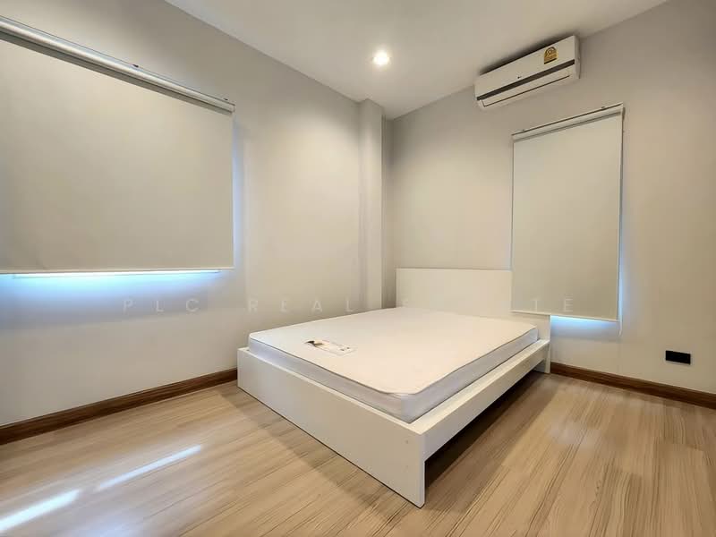 3 Bedroom House for Sale East Pattaya, Chon Buri (Pattaya), Bang Lamung, Bang Lamung (Pattaya), Chon Buri (Pattaya), 3 Bedrooms, 200 sqm, Villa For Sale, by PLC real estate, 500223411 - DDproperty.com