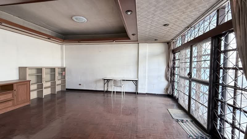 21 Thonglor, Bangkok, Phra Kanong Nua, Watthana, Bangkok, 5 Bedrooms, 400 sqm, Townhouse For Sale, by Chitraphon Iamphet, 500223414 - DDproperty.com