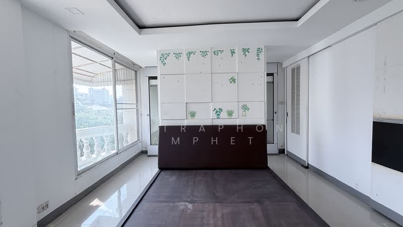 21 Thonglor, Bangkok, Phra Kanong Nua, Watthana, Bangkok, 5 Bedrooms, 400 sqm, Townhouse For Sale, by Chitraphon Iamphet, 500223414 - DDproperty.com