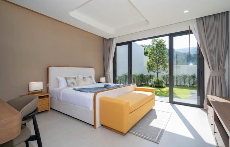 For Rent - 4 Bedrooms Exclusive Luxury Pool Villa for Rent at Bangtao, Phuket