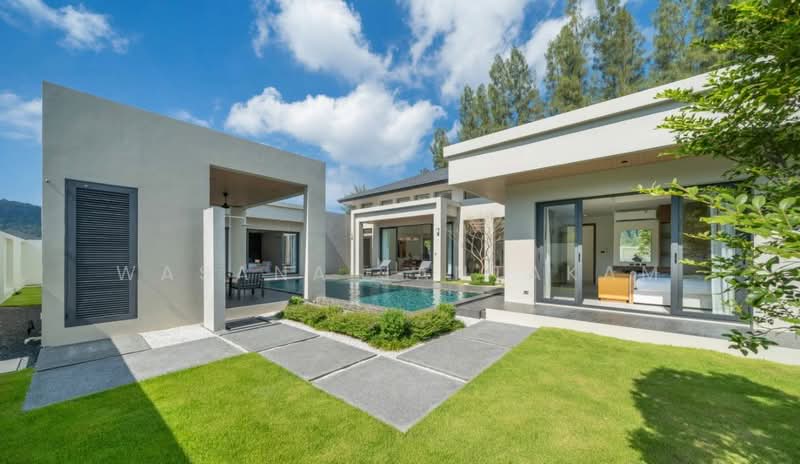 ให้เช่า - 4 Bedrooms Exclusive Luxury Pool Villa for Rent at Bangtao, ภูเก็ต