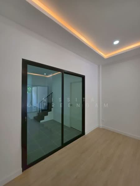 โครงการหมู่บ้านตะวันนาขาย ทาวน์เฮ้าส์ 2 ชั้น, Bangkok, Sai Mai, Sai Mai, Bangkok, 2 Bedrooms, 120 sqm, Townhouse For Sale, by Nissita Jitreengam, 500223417 - DDproperty.com