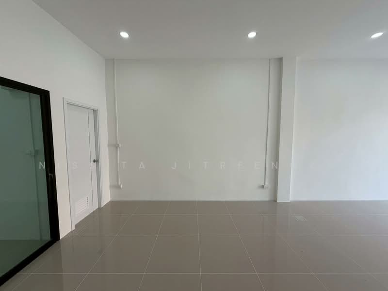 ตึกแถวริมถนนซอย นนทบุรี46, Nonthaburi, Tha-Sai, Muang Nonthaburi, Nonthaburi, 3 Bedrooms, 304 sqm, Townhouse For Sale, by Nissita Jitreengam, 500223430 - DDproperty.com