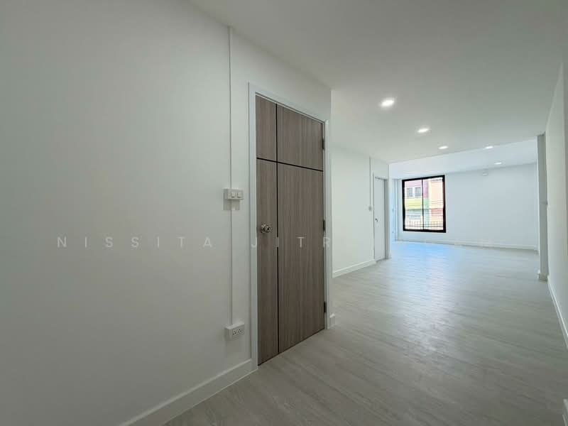 ตึกแถวริมถนนซอย นนทบุรี46, Nonthaburi, Tha-Sai, Muang Nonthaburi, Nonthaburi, 3 Bedrooms, 304 sqm, Townhouse For Sale, by Nissita Jitreengam, 500223430 - DDproperty.com