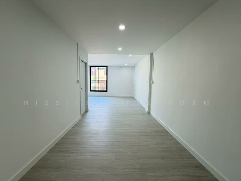 ตึกแถวริมถนนซอย นนทบุรี46, นนทบุรี, ท่าทราย, เมืองนนทบุรี, นนทบุรี, 304 ตร.ม., ทาวน์เฮ้าส์ ขาย, โดย Nissita Jitreengam, 500223430 - DDproperty.com