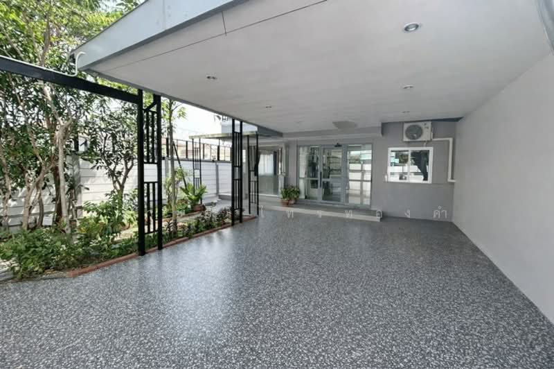 S Ville Rangsit-Lamlukka Klong 4, Pathum Thani, Sawai Pracharat Road (Lam Luk Ka, Khlong 4), Lat Sawai, Lam Luk Ka, Pathum Thani, 4 Bedrooms, 200 sqm, Single Detached House For Sale, by สง่าชัย ไทรทองคำ, 500223438 - DDproperty.com