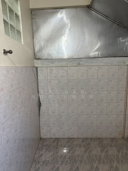 Two-story townhouse for sale in Khlong Hae, 2 bedrooms, 18.3 square wa (approximately 72.2 square me, Songkhla, Khlong Hae, Hat Yai, Songkhla, 2 Bedrooms, 64 sqm, Townhouse For Sale, by Rachen Nopsuwan, 500223442 - DDproperty.com