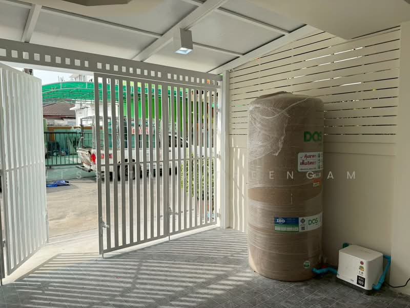 ทาวน์เฮาส์ 2 ชั้น ซอยเสนานิคม1, กรุงเทพ, ลาดพร้าว, ลาดพร้าว, กรุงเทพ, 98 ตร.ม., ทาวน์เฮ้าส์ ขาย, โดย Nissita Jitreengam, 500223461 - DDproperty.com