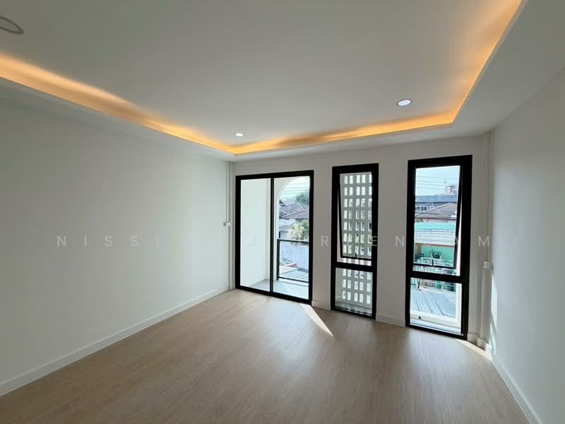 ทาวน์เฮาส์ 2 ชั้น ซอยเสนานิคม1, Bangkok, Lat Phrao, Lat Phrao, Bangkok, 2 Bedrooms, 98 sqm, Townhouse For Sale, by Nissita Jitreengam, 500223461 - DDproperty.com
