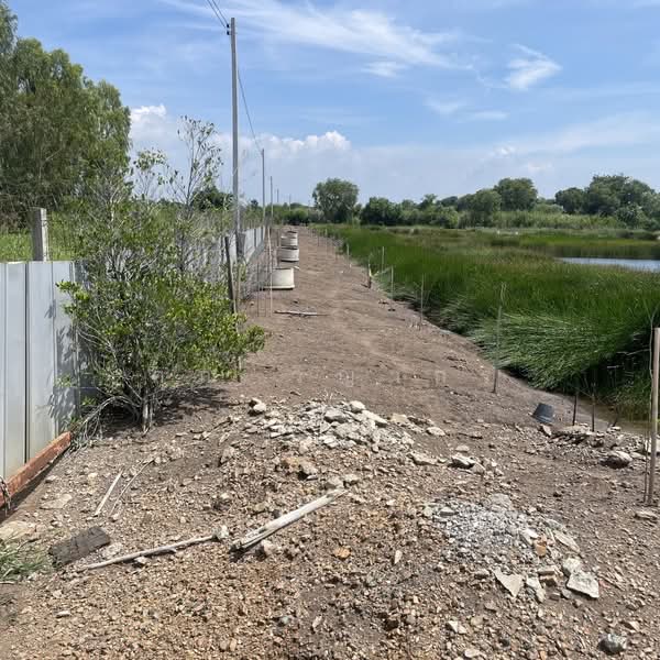 ขายที่ดินเปล่า 4 ไร่ ถมแล้ว ล้อมรั้ว มีบ่อน้ำ ราคาดี ทำเลกำลังโต, Phra Nakhon Si Ayutthaya, Wat Yom, Bang Pa-In, Phra Nakhon Si Ayutthaya, , 6,400 sqm, Land Option To Buy, by คุณ วิญากร, 500223502 - DDproperty.com