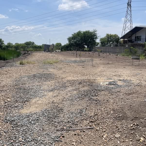 ขายดาวน์ - ขายที่ดินเปล่า 4 ไร่ ถมแล้ว ล้อมรั้ว มีบ่อน้ำ ราคาดี ทำเลกำลังโต, พระนครศรีอยุธยา