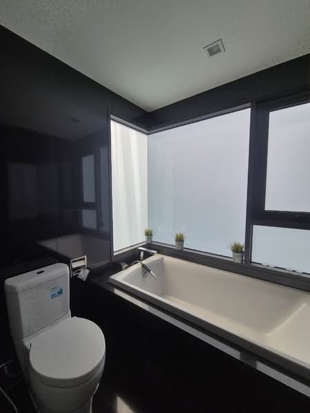 Rhythm Sukhumvit 36-38, Bangkok, 55 Soi Sukhumvit 36, Sukhumvit Road, Phra Kanong, Khlong Toei, Bangkok, 2 Bedrooms, 79 sqm, Condo For Rent, by เมี่ยง, 500223516 - DDproperty.com