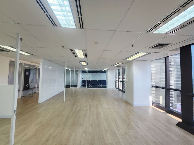 Office for Rent in Silom CBD | Next to BTS Surasak & Near Expressway, Bangkok, Silom, Bang Rak, Bangkok, , 162 sqm, Office Space For Rent, by Pornpann Kaewplang (Sand), 500223532 - DDproperty.com