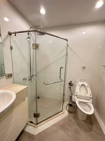 Siri Residence, Bangkok, 21 Soi Sukhumvit 24, Khong Tan, Khlong Toei, Bangkok, 2 Bedrooms, 94 sqm, Condo For Rent, by Phatcharanan Kittiananchat, 500223541 - DDproperty.com