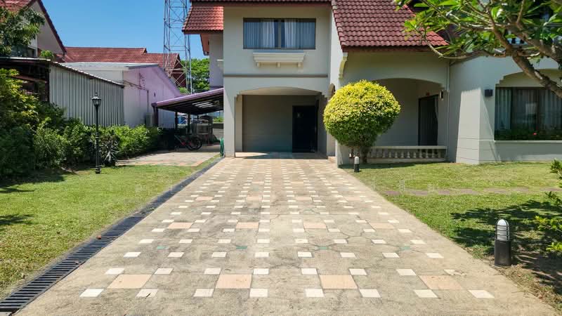 4-Bedroom House for Rent in Mae Hia, Chiang Mai | Near International Schools, Chiang Mai, Mae Hia, Muang Chiang Mai, Chiang Mai, 4 Bedrooms, 250 sqm, Single Detached House For Rent, by Elijah Ridgley, 500223550 - DDproperty.com