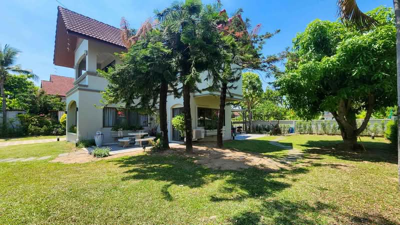 4-Bedroom House for Rent in Mae Hia, Chiang Mai | Near International Schools, Chiang Mai, Mae Hia, Muang Chiang Mai, Chiang Mai, 4 Bedrooms, 250 sqm, Single Detached House For Rent, by Elijah Ridgley, 500223550 - DDproperty.com