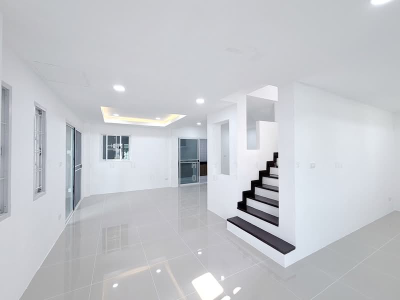 บ้านภัทรทรัพย์ ซอยเปียร์นนท์3 ถนนลำลูกกา ต.คูคต อ.ลำลูกกา จ.ปทุมธานี, ปทุมธานี, ลำลูกกา, คูคต, ลำลูกกา, ปทุมธานี, 158 ตร.ม., บ้านแฝด ขาย, โดย ภัทรนัน อิศรางกูร ณ อยุธยา, 500223576 - DDproperty.com