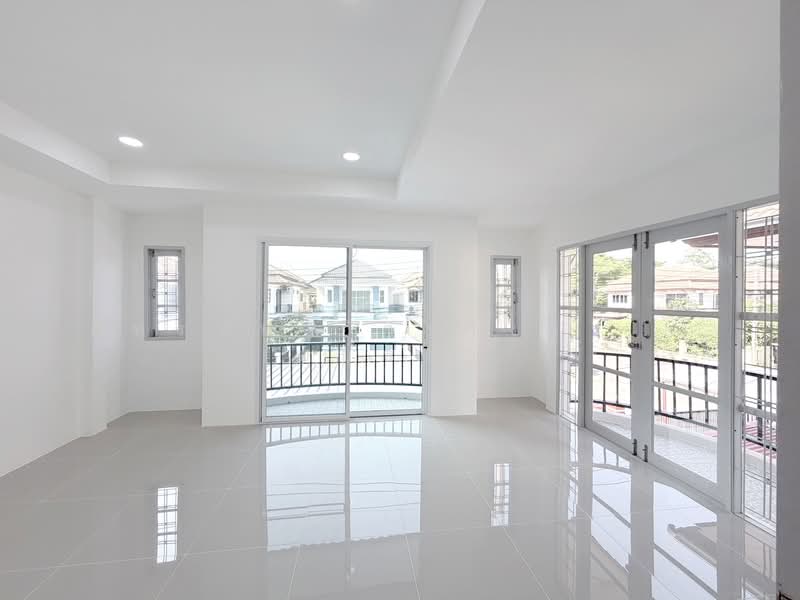 บ้านภัทรทรัพย์ ซอยเปียร์นนท์3 ถนนลำลูกกา ต.คูคต อ.ลำลูกกา จ.ปทุมธานี, Pathum Thani, ลำลูกกา, Khu Khot, Lam Luk Ka, Pathum Thani, 3 Bedrooms, 158 sqm, Semi-Detached House (Twin House) For Sale, by ภัทรนัน อิศรางกูร ณ อยุธยา, 500223576 - DDproperty.com