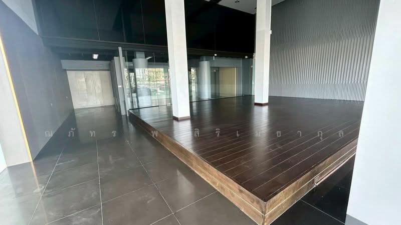 ให้เช่าอาคารพาณิชย์ 4 ชั้น ใกล้สนามบินสุวรรณภูมิ 860 ตรม. (TO8-01026), Samut Prakan, Rachathewa, Bang Plee, Samut Prakan, , 860 sqm, Shophouse For Rent, by ณภัทร พรสิริเมธากุล, 500223588 - DDproperty.com