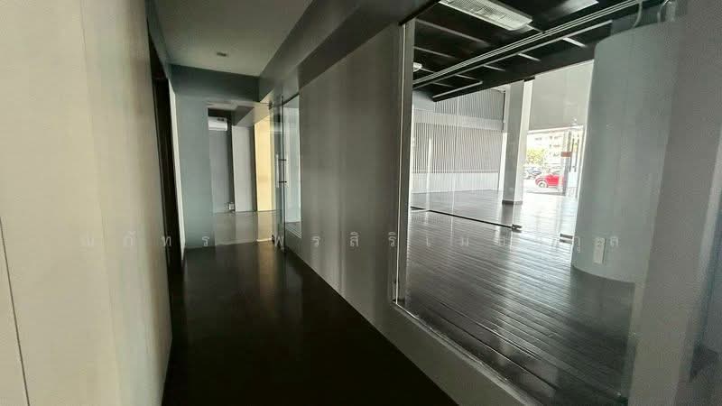 ให้เช่าอาคารพาณิชย์ 4 ชั้น ใกล้สนามบินสุวรรณภูมิ 860 ตรม. (TO8-01026), Samut Prakan, Rachathewa, Bang Plee, Samut Prakan, , 860 sqm, Shophouse For Rent, by ณภัทร พรสิริเมธากุล, 500223588 - DDproperty.com
