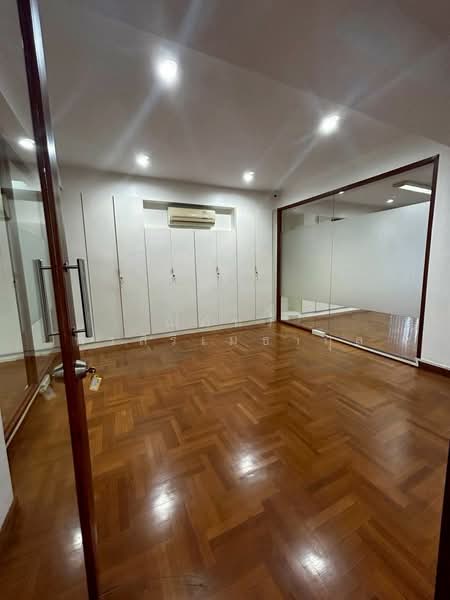 ให้เช่าอาคารพาณิชย์ 4 ชั้น ใกล้สนามบินสุวรรณภูมิ 860 ตรม. (TO8-01026), Samut Prakan, Rachathewa, Bang Plee, Samut Prakan, , 860 sqm, Shophouse For Rent, by ณภัทร พรสิริเมธากุล, 500223588 - DDproperty.com
