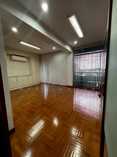 ให้เช่าอาคารพาณิชย์ 4 ชั้น ใกล้สนามบินสุวรรณภูมิ 860 ตรม. (TO8-01026), Samut Prakan, Rachathewa, Bang Plee, Samut Prakan, , 860 sqm, Shophouse For Rent, by ณภัทร พรสิริเมธากุล, 500223588 - DDproperty.com