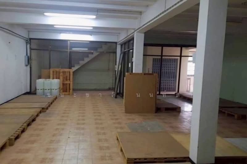 อาคารพาณิชย์ เนื้อที่ 72 ตร.ว. ซอยลาดพร้าว 45, Bangkok, ลาดพร้าว, Samsen Nok, Huai Khwang, Bangkok, , 900 sqm, Shophouse For Sale, by ชนะชาติ นนท์ตา, 500223597 - DDproperty.com