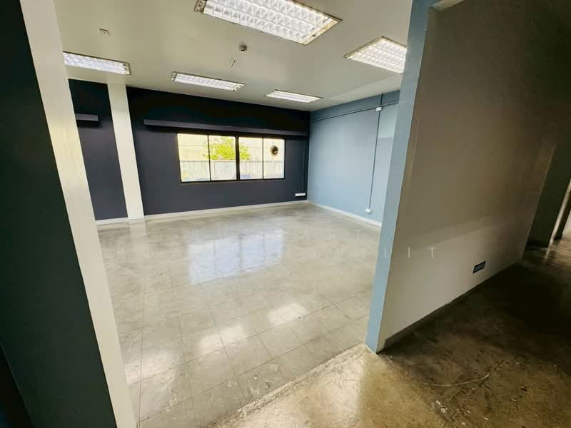 Office and Warehouse for Rent size 1,315 sqm., Udom Suk area., Bangkok, sukhumvit 66/1, Bang Chak, Phra Khanong, Bangkok, , 1,315 sqm, Office Space For Rent, by Suchart Roachthavilit, 500223609 - DDproperty.com
