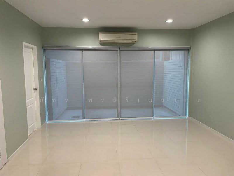 Noble Cube Pattanakarn, Bangkok, Phatthanakan Road, Suan Luang, Suan Luang, Bangkok, 3 Bedrooms, 200 sqm, Townhouse For Rent, by ณภัทร พรสิริเมธากุล, 500223622 - DDproperty.com