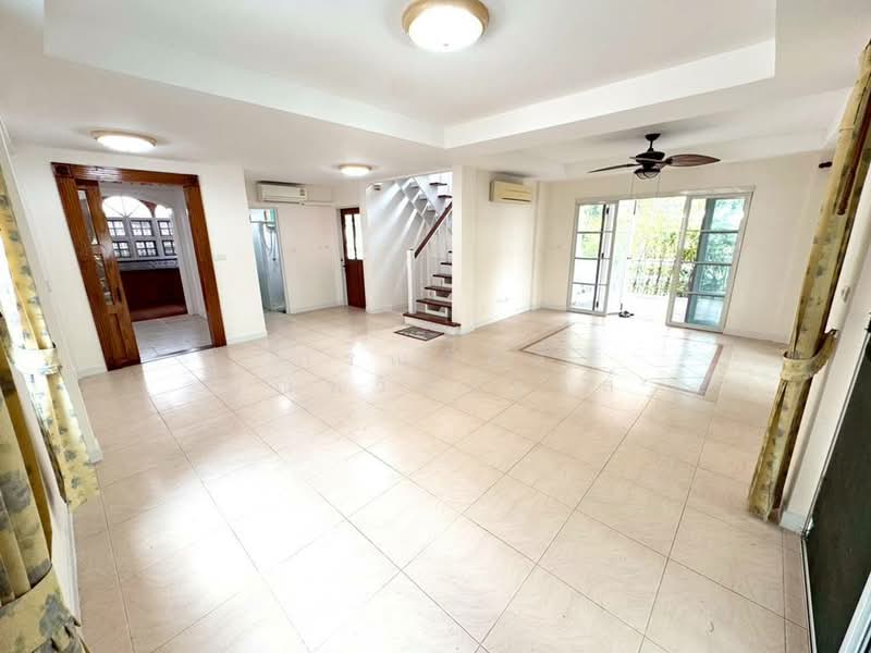 Chonlada Wat Lad Pla Duk, Nonthaburi, Bang Rak Yai, Bang Bua Thong, Nonthaburi, 3 Bedrooms, 150 sqm, Single Detached House For Sale, by กรณวัสส์ กัณฑวัสส์วงส์, 500223625 - DDproperty.com