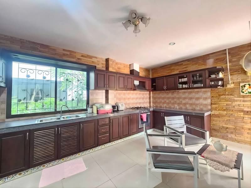 2-Storey House for Sale in Jomtien Pattaya, Chon Buri (Pattaya), Bang Lamung, Bang Lamung (Pattaya), Chon Buri (Pattaya), 4 Bedrooms, 320 sqm, Single Detached House For Sale, by PLC real estate, 500223637 - DDproperty.com