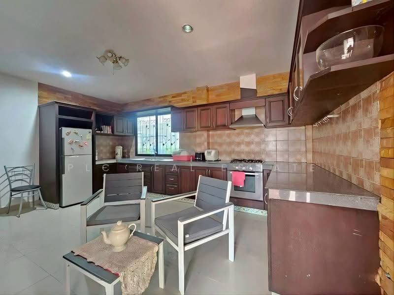 2-Storey House for Sale in Jomtien Pattaya, Chon Buri (Pattaya), Bang Lamung, Bang Lamung (Pattaya), Chon Buri (Pattaya), 4 Bedrooms, 320 sqm, Single Detached House For Sale, by PLC real estate, 500223637 - DDproperty.com
