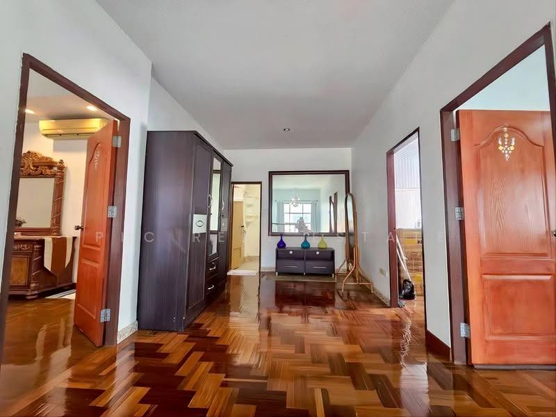 2-Storey House for Sale in Jomtien Pattaya, Chon Buri (Pattaya), Bang Lamung, Bang Lamung (Pattaya), Chon Buri (Pattaya), 4 Bedrooms, 320 sqm, Single Detached House For Sale, by PLC real estate, 500223637 - DDproperty.com