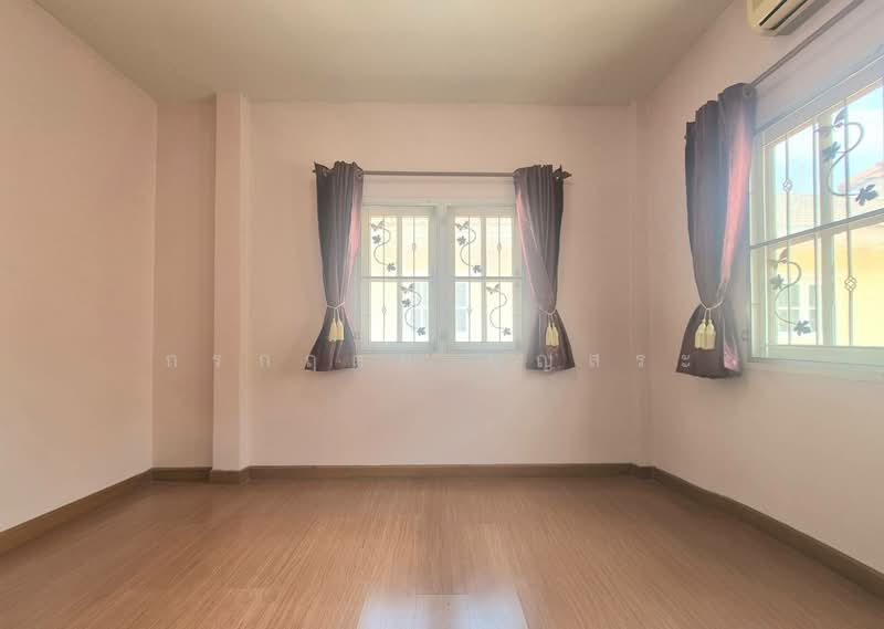 Baan Burirom Wongwaen - Pinklao บ้านบุรีรมย์ วงแหวน - ปิ่นเกล้า, Nonthaburi, Plai Bang, Bang Kruai, Nonthaburi, 3 Bedrooms, 140 sqm, Semi-Detached House (Twin House) For Sale, by กรกฤตย์ บุญสระ, 500223683 - DDproperty.com