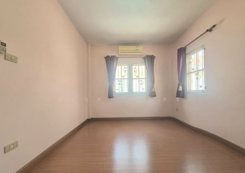 Baan Burirom Wongwaen - Pinklao บ้านบุรีรมย์ วงแหวน - ปิ่นเกล้า, Nonthaburi, Plai Bang, Bang Kruai, Nonthaburi, 3 Bedrooms, 140 sqm, Semi-Detached House (Twin House) For Sale, by กรกฤตย์ บุญสระ, 500223683 - DDproperty.com