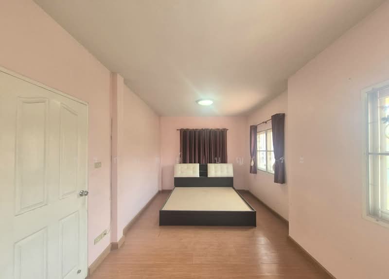 Baan Burirom Wongwaen - Pinklao บ้านบุรีรมย์ วงแหวน - ปิ่นเกล้า, Nonthaburi, Plai Bang, Bang Kruai, Nonthaburi, 3 Bedrooms, 140 sqm, Semi-Detached House (Twin House) For Sale, by กรกฤตย์ บุญสระ, 500223683 - DDproperty.com