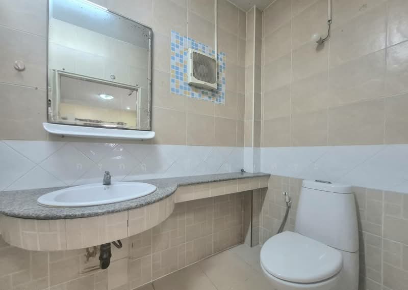 Baan Burirom Wongwaen - Pinklao บ้านบุรีรมย์ วงแหวน - ปิ่นเกล้า, Nonthaburi, Plai Bang, Bang Kruai, Nonthaburi, 3 Bedrooms, 140 sqm, Semi-Detached House (Twin House) For Sale, by กรกฤตย์ บุญสระ, 500223683 - DDproperty.com