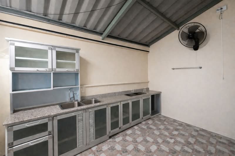 Poonsin Thani 2, Bangkok, Khlong Song Ton Nun, Lat Krabang, Bangkok, 2 Bedrooms, 64 sqm, Townhouse For Sale, by บัวบ้านดี, 500223688 - DDproperty.com