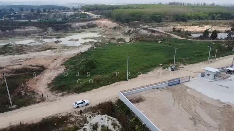 Beautiful plot of land for sale, opposite Rojana Bowin 2 Industrial Estate., Chon Buri (Pattaya), Bo Win, Si Racha, Chon Buri (Pattaya), , 62,400 sqm, Land For Sale, by A House Property Co.,Ltd., 500223710 - DDproperty.com