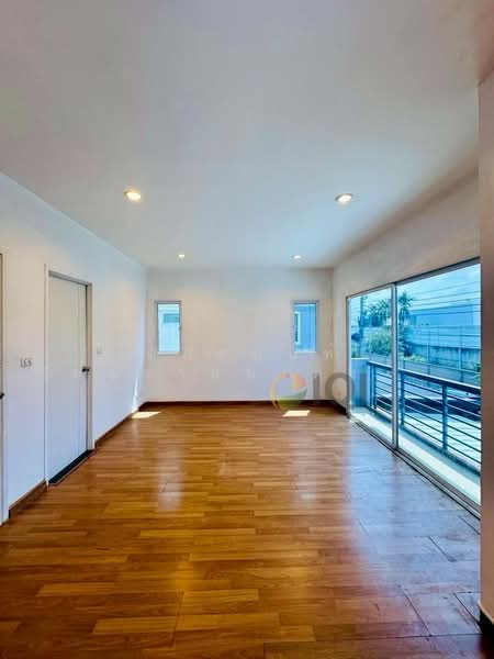 Natura Bangna km.5, Samut Prakan, Bang Kaeo, Bang Plee, Samut Prakan, 3 Bedrooms, 150 sqm, Semi-Detached House (Twin House) For Sale, by อภัสนันท์ ภัคนราธนเศรษฐ์, 500223734 - DDproperty.com