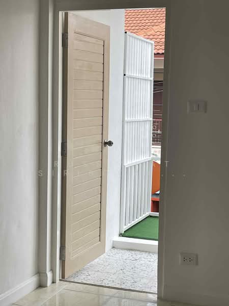 townhome for sale Pannathorn 3 Village, Praprapanimit pattaya, Chon Buri (Pattaya), Bang Lamung, Bang Lamung (Pattaya), Chon Buri (Pattaya), 2 Bedrooms, 72 sqm, Townhouse For Sale, by Saimaii Russiphat, 500223798 - DDproperty.com