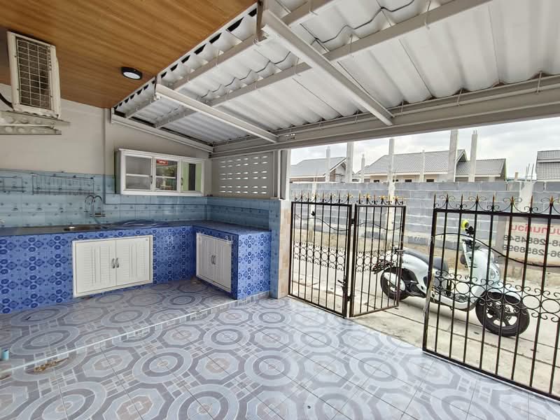 House for Sale: Sriracha, Nong Yai Bu 12, Chon Buri (Pattaya), หนองยายบู่, Si Racha, Si Racha, Chon Buri (Pattaya), 1 Bedroom, 56 sqm, Townhouse For Sale, by Dawan Pharanat, 500223818 - DDproperty.com