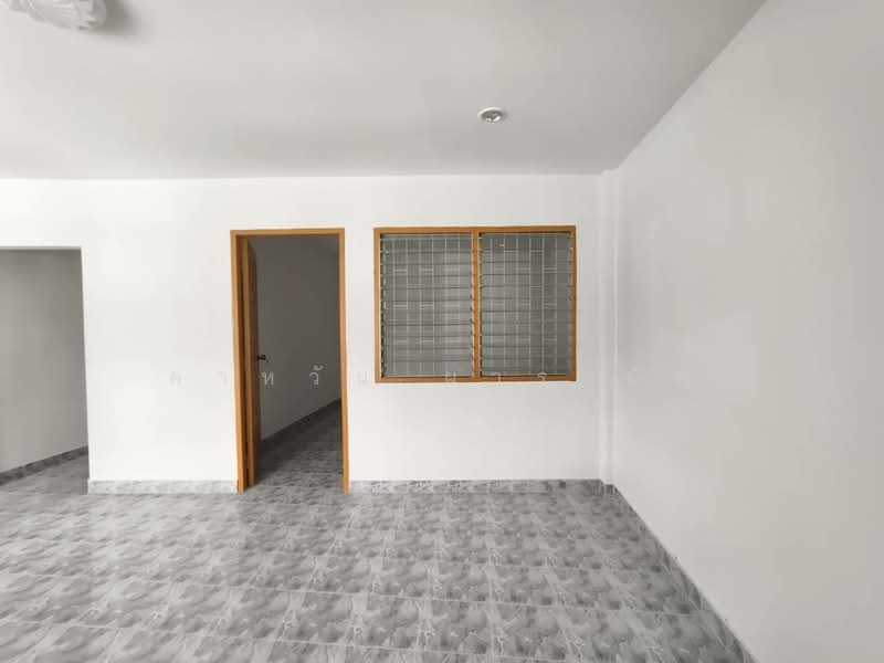 House for Sale: Sriracha, Nong Yai Bu 12, Chon Buri (Pattaya), หนองยายบู่, Si Racha, Si Racha, Chon Buri (Pattaya), 1 Bedroom, 56 sqm, Townhouse For Sale, by Dawan Pharanat, 500223818 - DDproperty.com