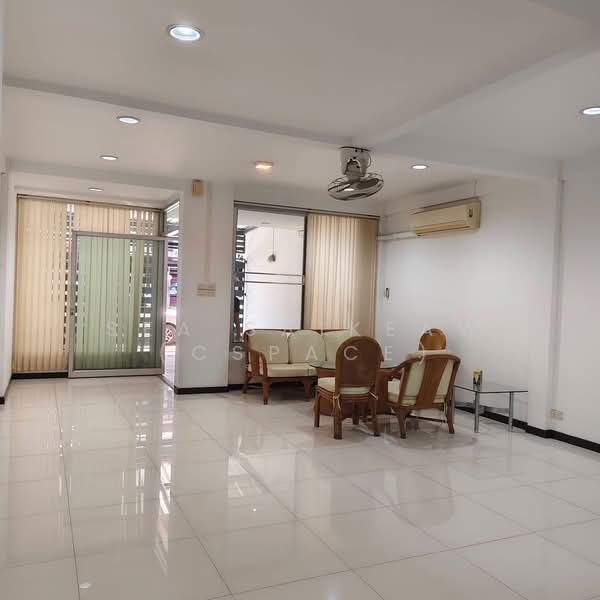 บ้าน ใกล้เซ็นทรัลบางนา, Bangkok, Bang Na Nuea, Bang Na, Bangkok, 3 Bedrooms, 70 sqm, Townhouse For Rent, by Sea Saikeaw, 500223826 - DDproperty.com