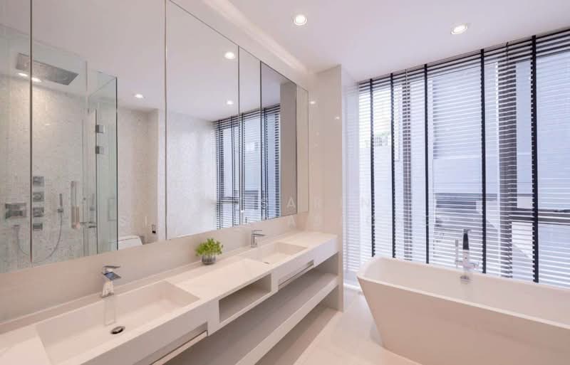 Vittorio 39, Bangkok, 8 Sukhumvit, Khlong Tan Nua, Watthana, Bangkok, 2 Bedrooms, 138 sqm, Condo For Rent, by Ratsarin Sirinipaspong, 500223832 - DDproperty.com