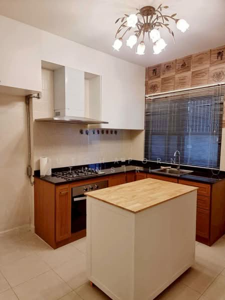 บ้านสวยในโครงการ ให้เช่า – ใกล้กาดฝรั่งเพียง 5 นาที ค่าเช่า 55,000 บาท /เดือน รหัสทรัพย์ : No.14H976, Chiang Mai, Ban Waen, Hang Dong, Chiang Mai, 4 Bedrooms, 374 sqm, Single Detached House For Rent, by Rutchaporn Tunsiri, 500223868 - DDproperty.com