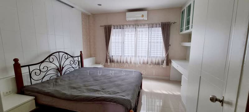 บ้านสวยในโครงการ ให้เช่า – ใกล้กาดฝรั่งเพียง 5 นาที ค่าเช่า 55,000 บาท /เดือน รหัสทรัพย์ : No.14H976, Chiang Mai, Ban Waen, Hang Dong, Chiang Mai, 4 Bedrooms, 374 sqm, Single Detached House For Rent, by Rutchaporn Tunsiri, 500223868 - DDproperty.com