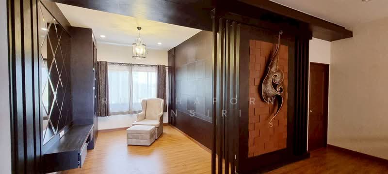 บ้านสวยในโครงการ ให้เช่า – ใกล้กาดฝรั่งเพียง 5 นาที ค่าเช่า 55,000 บาท /เดือน รหัสทรัพย์ : No.14H976, Chiang Mai, Ban Waen, Hang Dong, Chiang Mai, 4 Bedrooms, 374 sqm, Single Detached House For Rent, by Rutchaporn Tunsiri, 500223868 - DDproperty.com